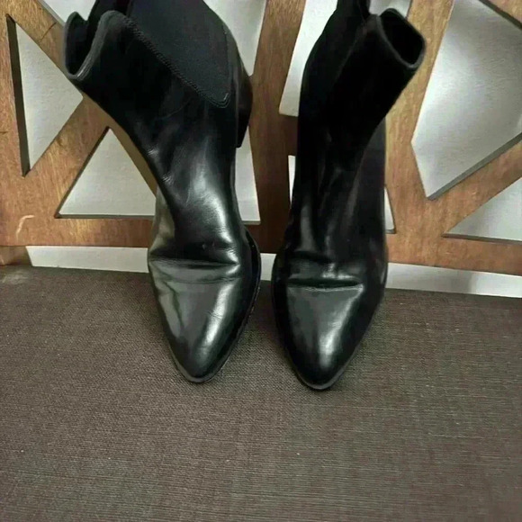 Vince black leather ankle boots used like a new Size 8 - Picture 2 of 12